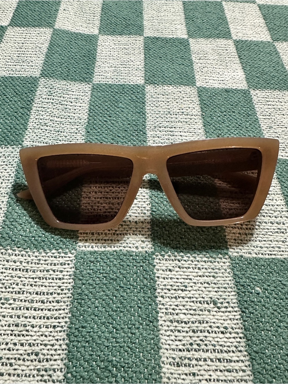 DIFF‎ Eyewear Winona Cat Eye Sunglasses in Milky Light Brown